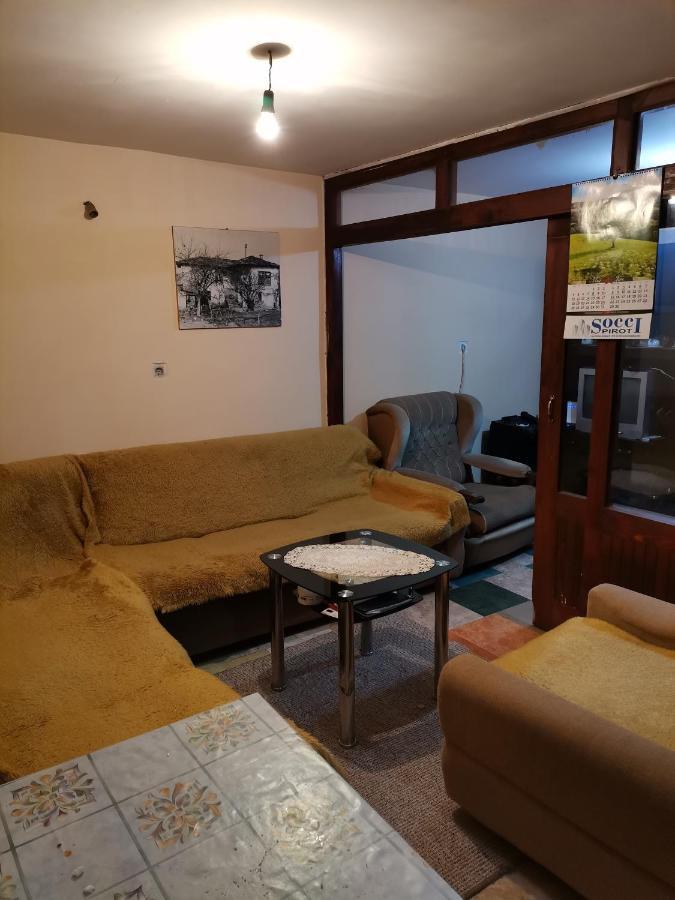 Penzion Zavojsko Jezero Pirot - Smestaj Manic Gostusa Exteriér fotografie
